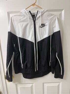 Nike windbreaker